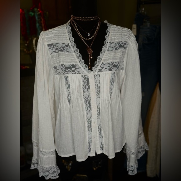White Lace Blouse - Picture 1 of 3